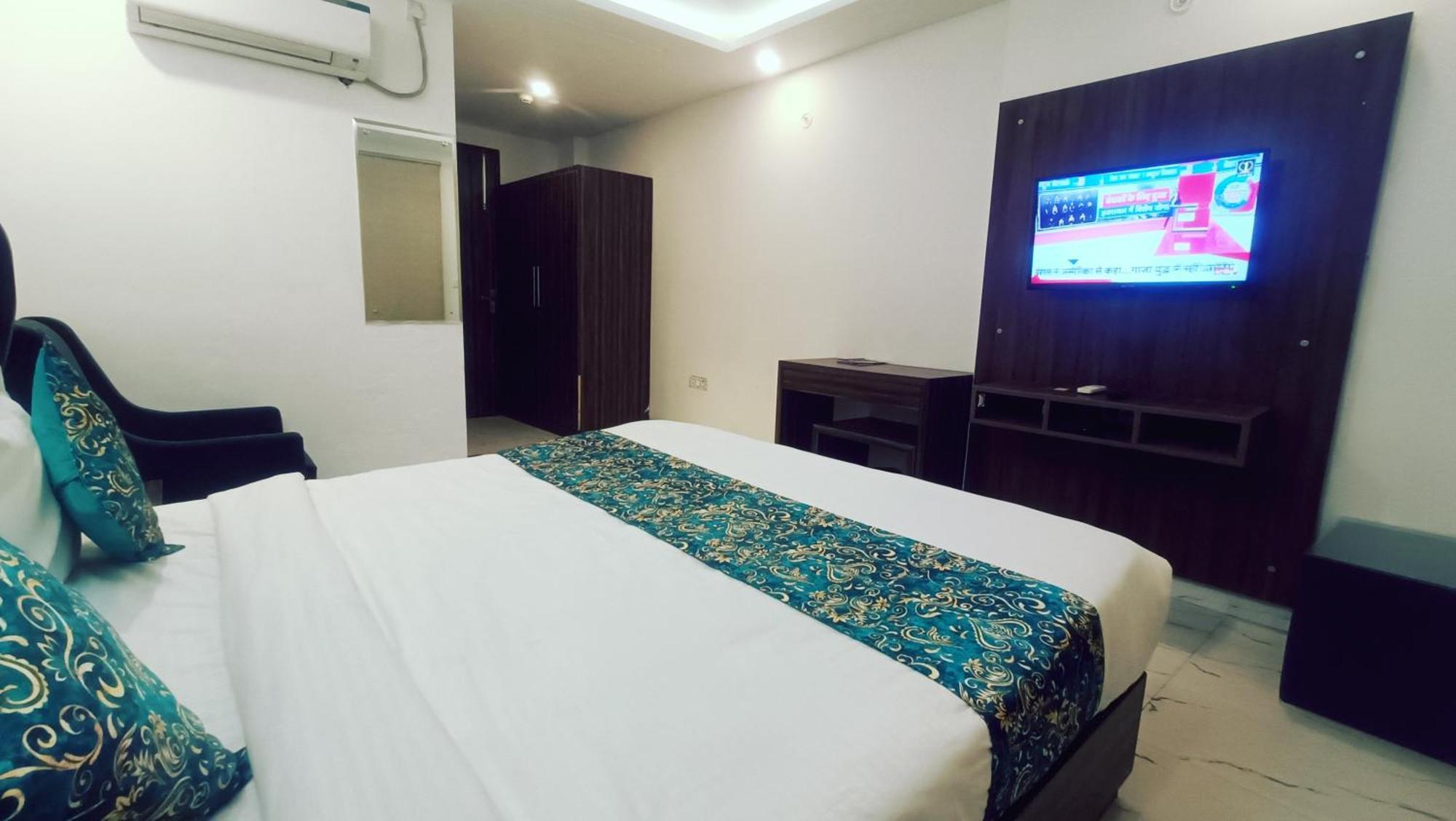 Hotel Mayda Prime Near Delhi Airport Neu-Delhi Exterior foto