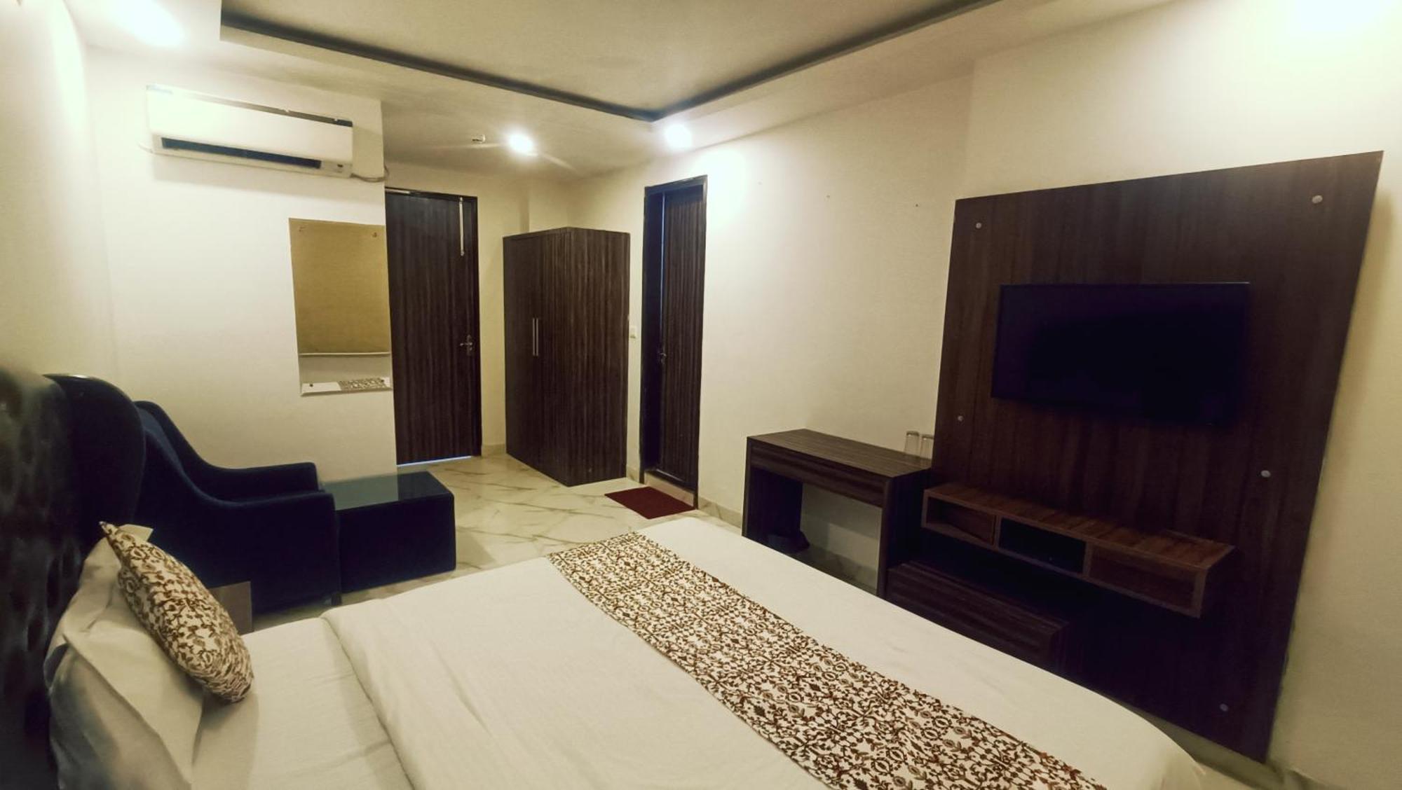Hotel Mayda Prime Near Delhi Airport Neu-Delhi Exterior foto